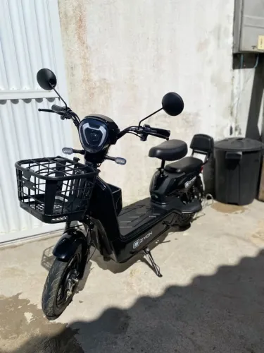 Scooter elétrica