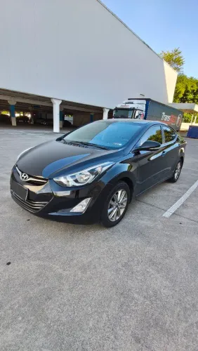 Hyundai Elantra GLS 2.0 16V Flex Aut. 2016