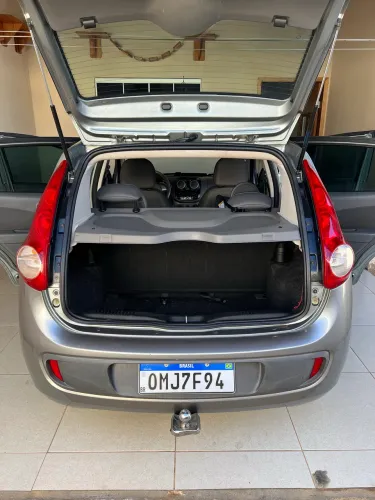 Fiat Palio Attractive 1.0 EVO Fire Flex 8V 5P 2013