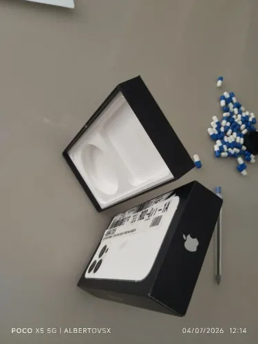 Caixa do iPhone 13 pro para reutilizar