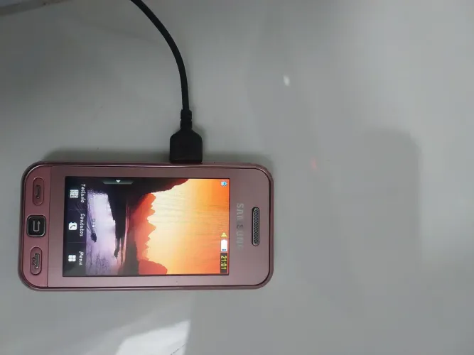 Celulares a antigos