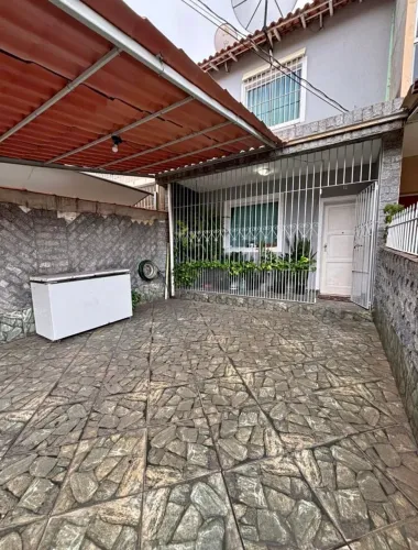 Vendo casa em Maruípe 