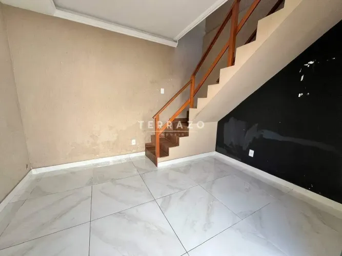 Casa com 3 dormitórios para locação, 105 m² - Vale do Paraíso | Código 3151