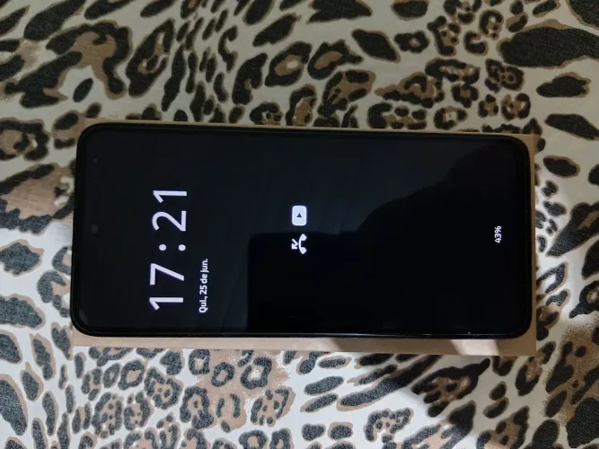 Celular Moto G35 5G novo
