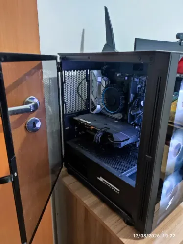 Computador PC, montagem próprio, para jogos, estudos, edições graficas.