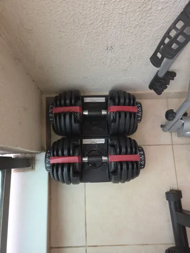 Par de halteres ajustáveis de 2,5kg a 24kg