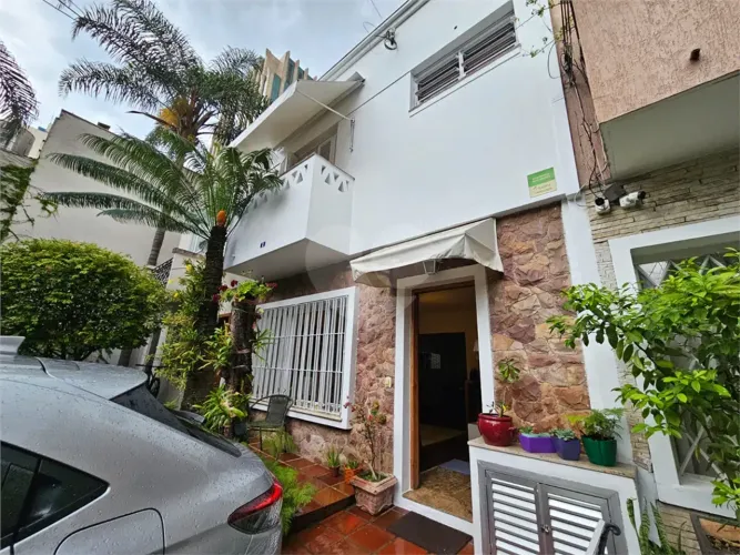 Casa de Vila para venda tem 125 metros quadrados com 3 quartos em Itaim Bibi - São Paulo -