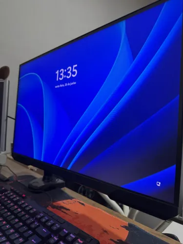 Monitor Gamer Samsung Odyssey G40 27 240Hz 