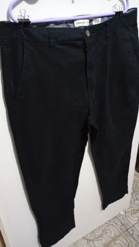 Calça masculina Hering preta.