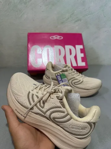 Tênis Corre Max