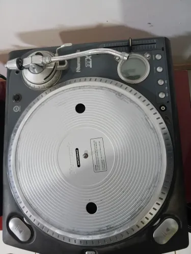 Toca disco numark ttx defeito 