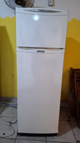 Vendo geladeira Esmaltec