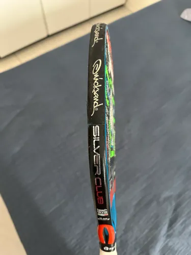 VENDE-SE RAQUETE DE BEACH TENNIS