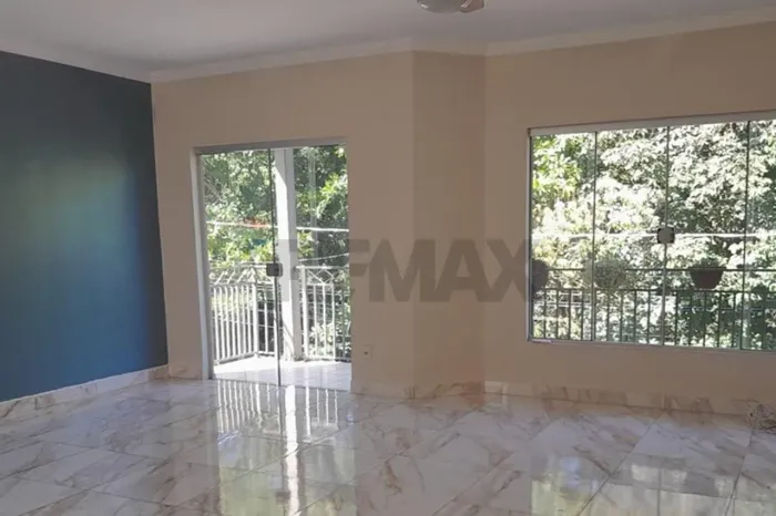 Locação Sobrado com 3 dormitórios em Vinhedo