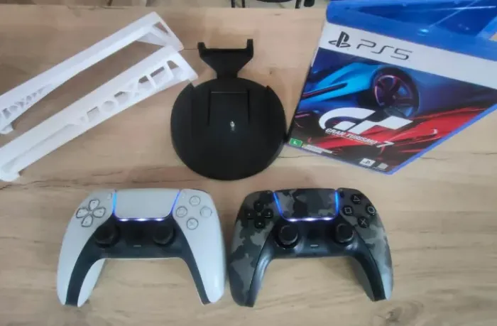 Gran Turismo 7 PS5 Físico R$ 130 Controle Ps5 Camuflado R$ 349 / Branco R$ 320 / Base R$49