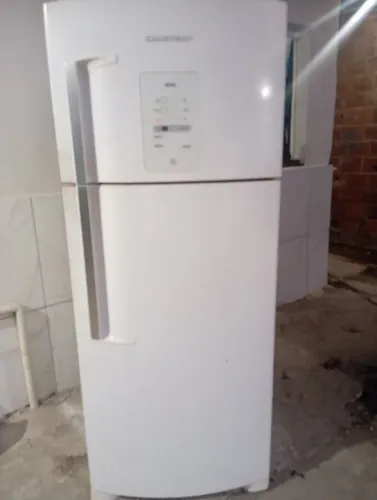 Brastemp Frost Free gelando muito top demais muito bem conservada 