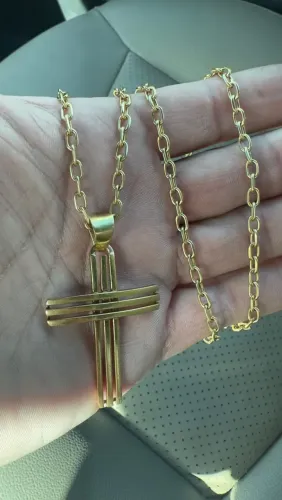 Vendo cordão de prata 925 banhada a ouro 18 k novo nunca usado