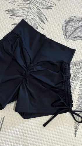 Short feminino empina bumbum