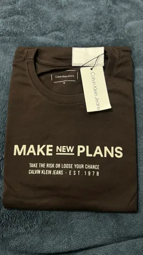 camiseta CALVIN KLEIN nunca usada