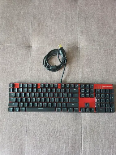 Teclado Mecânico Gamer Motospeed Vermelho e Preto