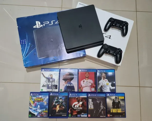 PlayStation 4 Slim