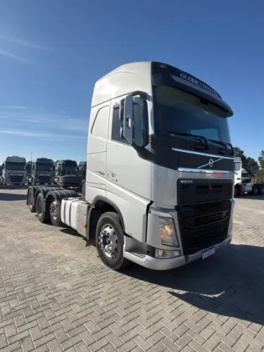 Volvo FH 460 8X2T.