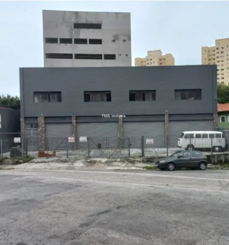 Imóvel comercial com 780m² em Jaguaré