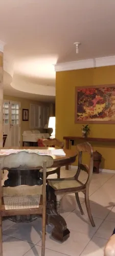 Amplos apartamentos na praia de Ponta Negra.
