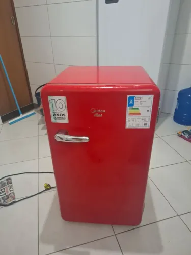 Frigobar Midea retrô 1.000 R$ para vender logo