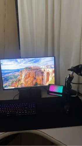 PC Gamer Completo - Ryzen 7 5700X + RX 7600 8GB + Monitor 200Hz
