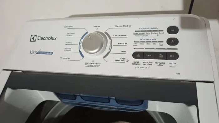 Máquina Eletrolux 13kg Essential Care
