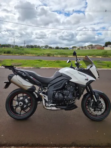 TRIUMPH TIGER 1050 SPORT 2015 - R$ 37.000