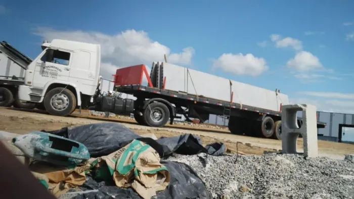 VENDE-SE CARRETA 14M / PADRÃO PETROBRAS