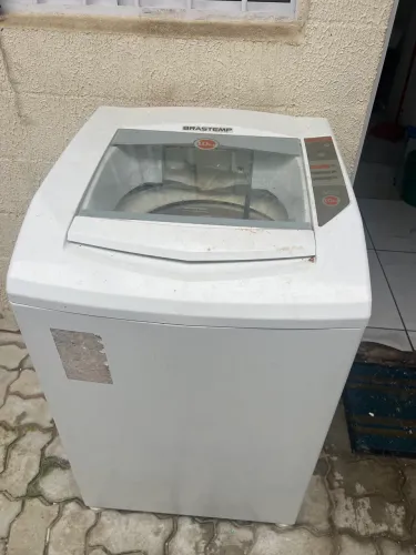 Vendo máquina com defeito