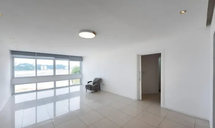 VENDO APARTAMENTO EM SANTOS SP , EM FRENTE AO MAR, PÉ NA AREIA!