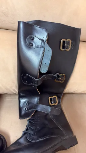 Vendo Bota De Couro 3 Fivelas 
