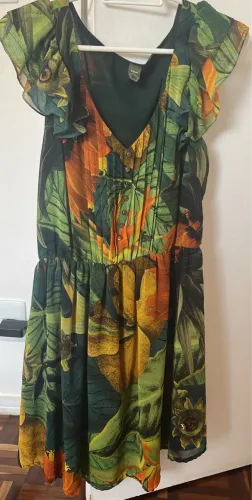 Vestido FARM curto, estampado, tamanho P.
