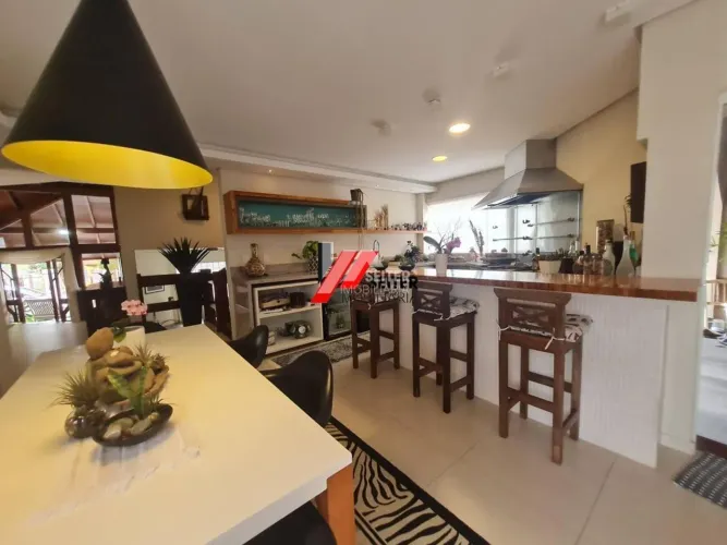 Casa de 4 suites a venda em Florianopolis