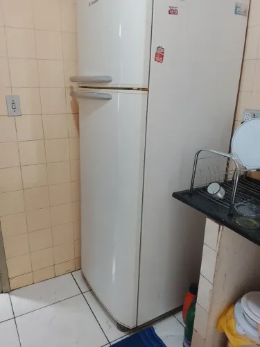 Vendo uma Geladeira