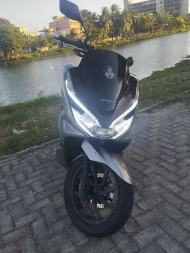 Vendo Honda PCX 150 automática!