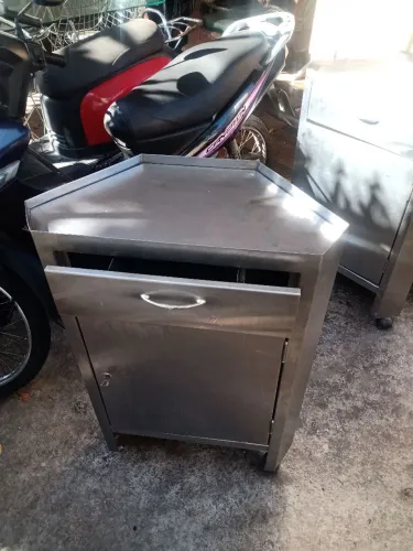 Carrinho auxiliar em aço inox 340 cada 