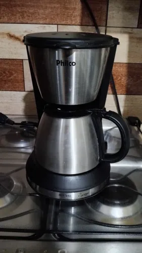 CAFETEIRA ELETRICA EM OTIMO ESTADO.