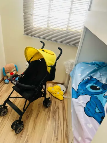 carrinho Passeio ! Firt steeps senta e semi deitado ! unissex compacto !