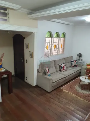 Casa 4 Quartos 1 Suíte, Loja e 3 Vagas