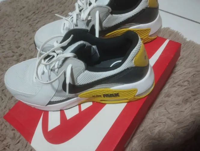 Novo, nunca usado, 42, lançamento. 