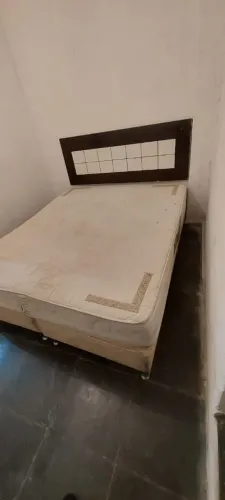 Cama de casal - BOX com Cabeceira