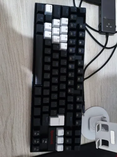 TECLADO REDRAGON KUMARA RED