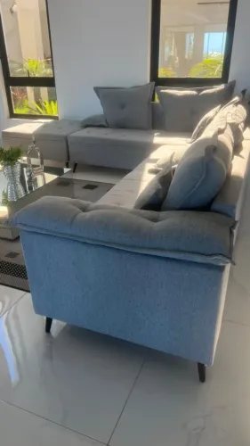Sofá de Canto 9 Lugares com Puff Linho Cinza Estilo Industrial Cancun 330cm - Novíssimo