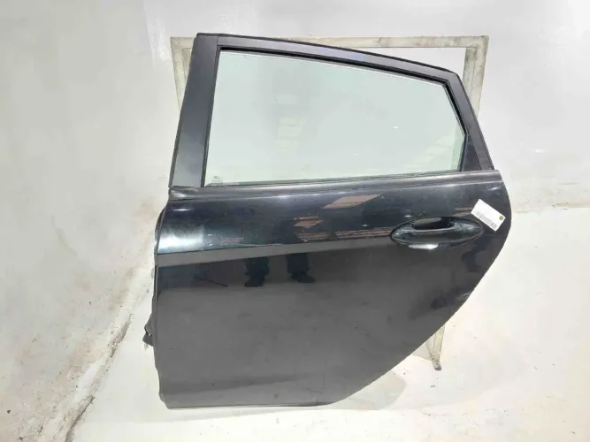 Porta traseira esquerda ford New fiesta hatch 15/18