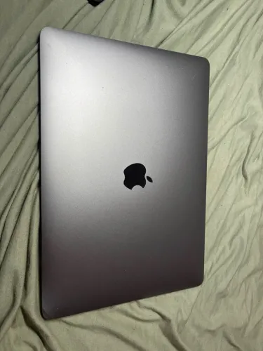 MacBook Air M1 8GB RAM | 256GB SSD | Space Gray Com defeito na tela